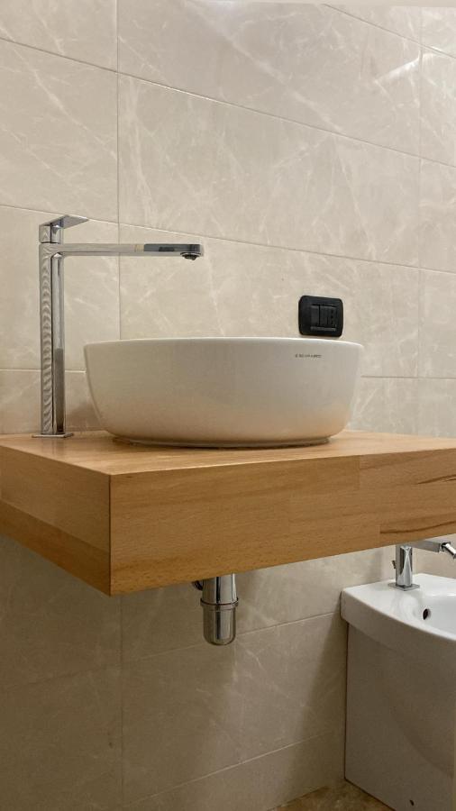 B&B Mo•Si Massa d'Albe Bagian luar foto