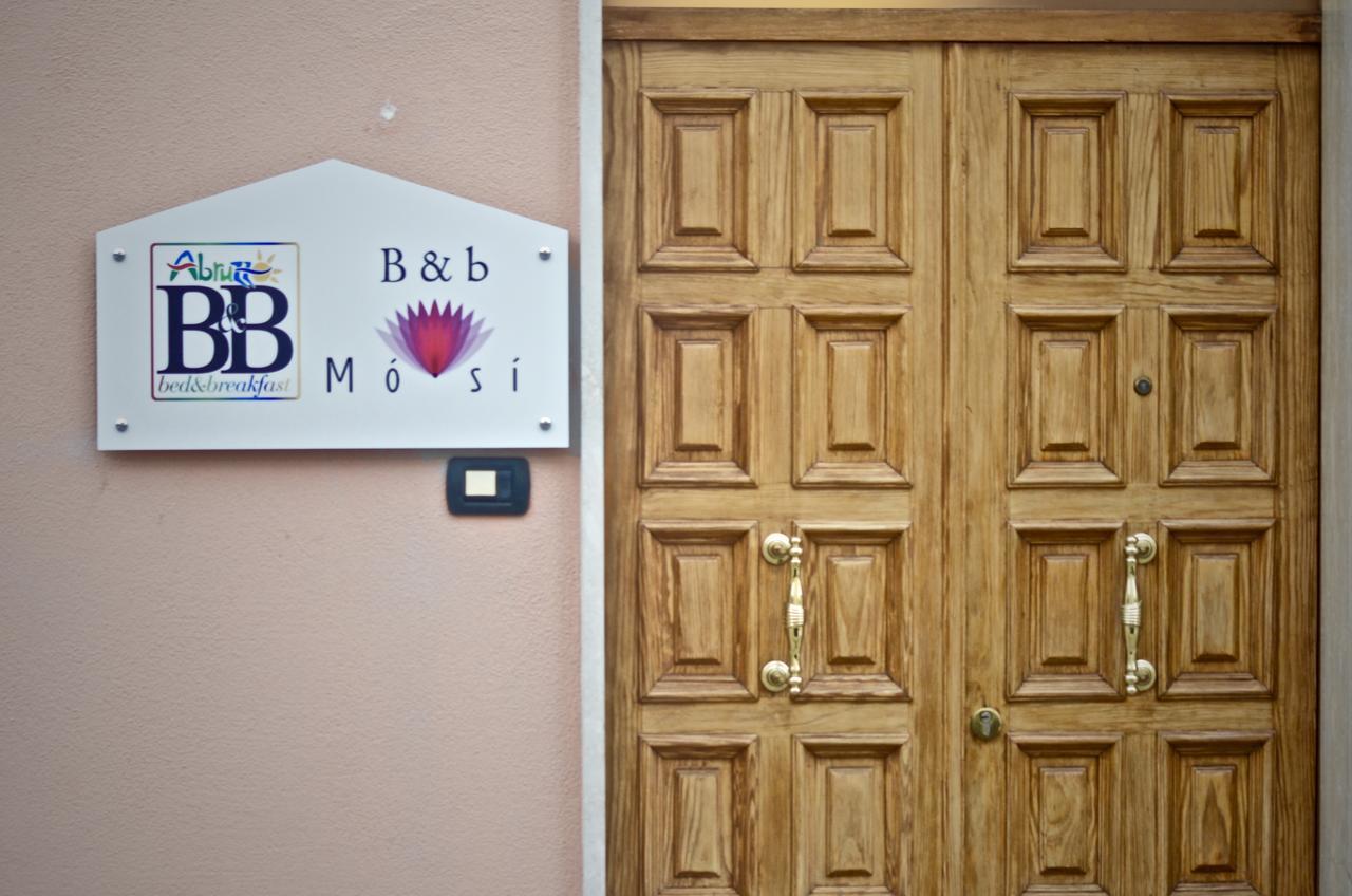 B&B Mo•Si Massa d'Albe Bagian luar foto